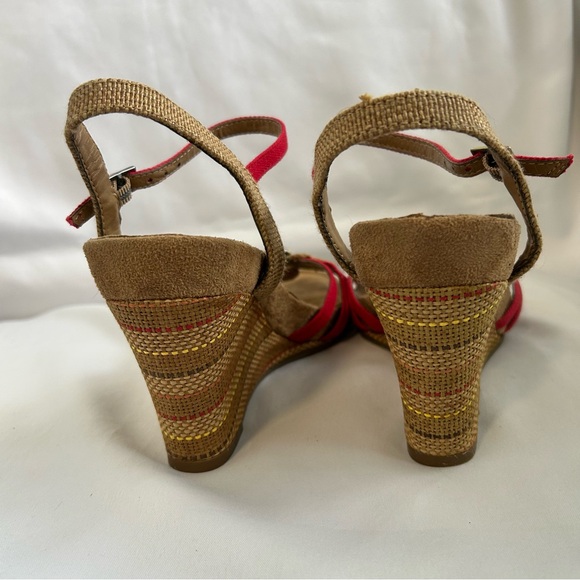 AEROSOLES Red and Tan Wedge Sandals with Ankle Strap - Picture 3 of 6